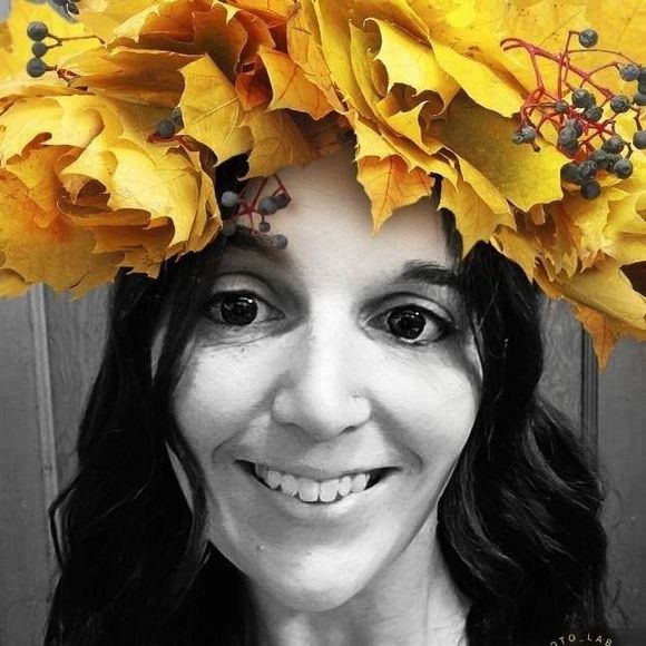 Meet your Posher, Tennille - Picture 1 of 1